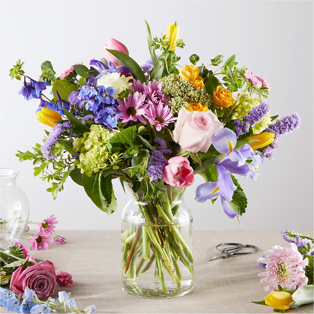 Pastel Tradition - A Florist Original – MELINDA MCCOY'S FLOWERS, Long Beach CA