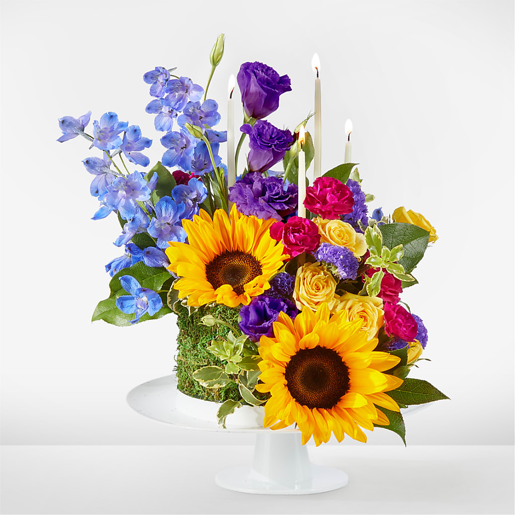 Star of the Day Floral Cake – MELINDA MCCOY'S FLOWERS, Long Beach CA