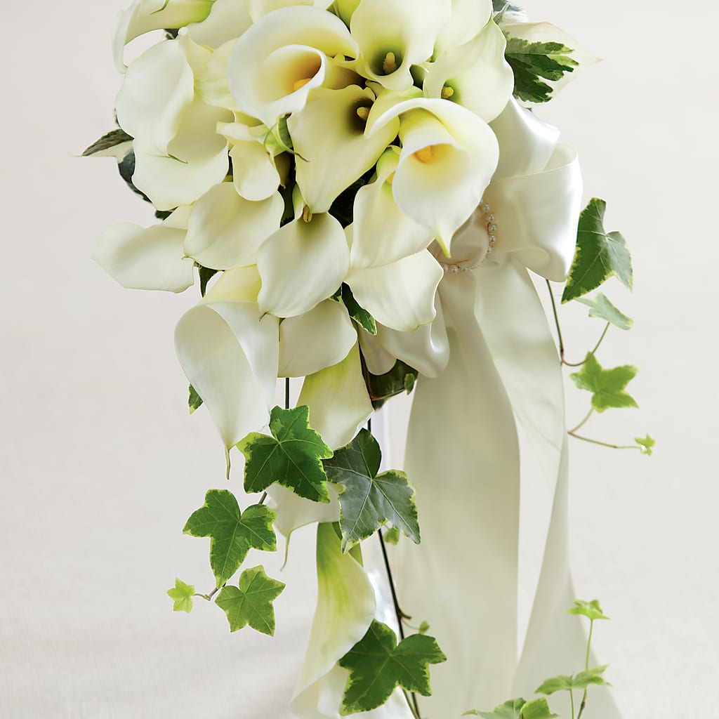 White Chapel Bouquet – MELINDA MCCOY'S FLOWERS, Long Beach CA