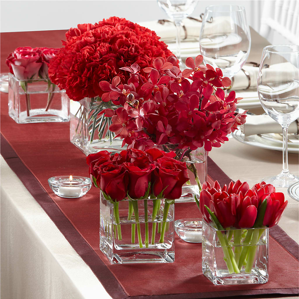 Modern Grace Centerpiece – MELINDA MCCOY'S FLOWERS, Long Beach CA