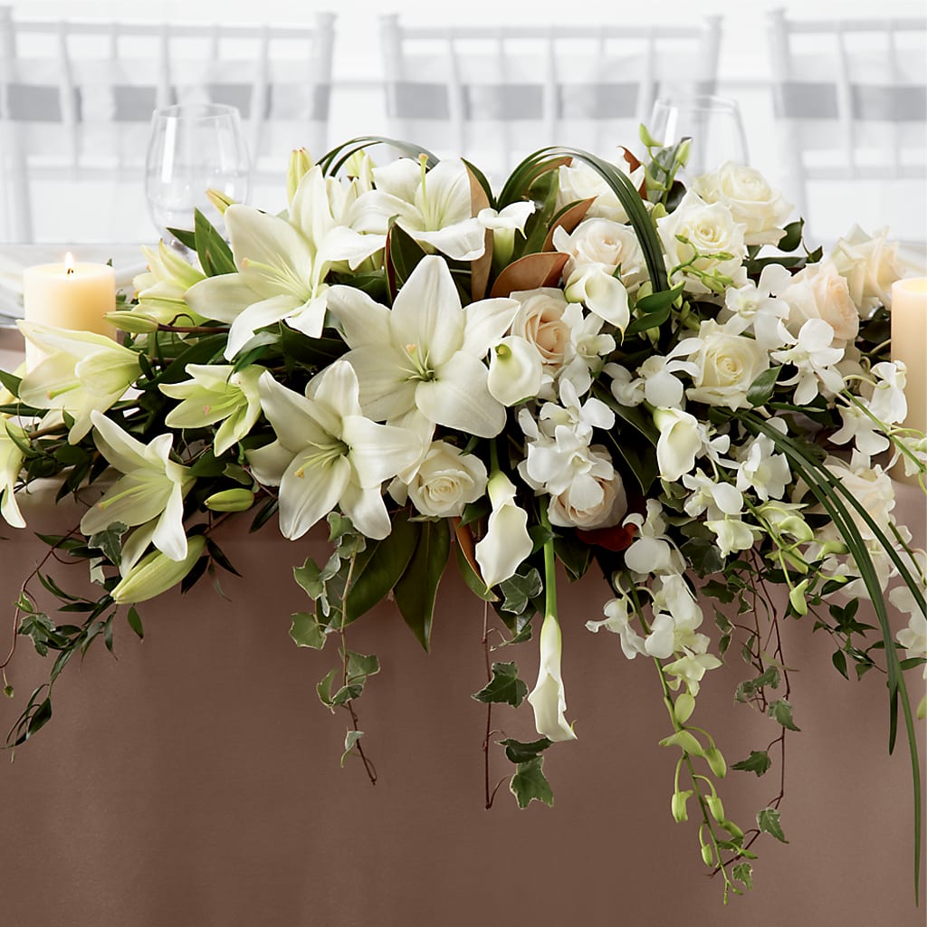 White Linen Arrangement – MELINDA MCCOY'S FLOWERS, Long Beach CA
