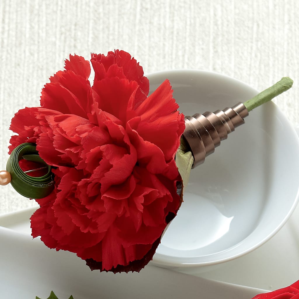 Red Carnation Boutonniere – MELINDA MCCOY'S FLOWERS, Long Beach CA