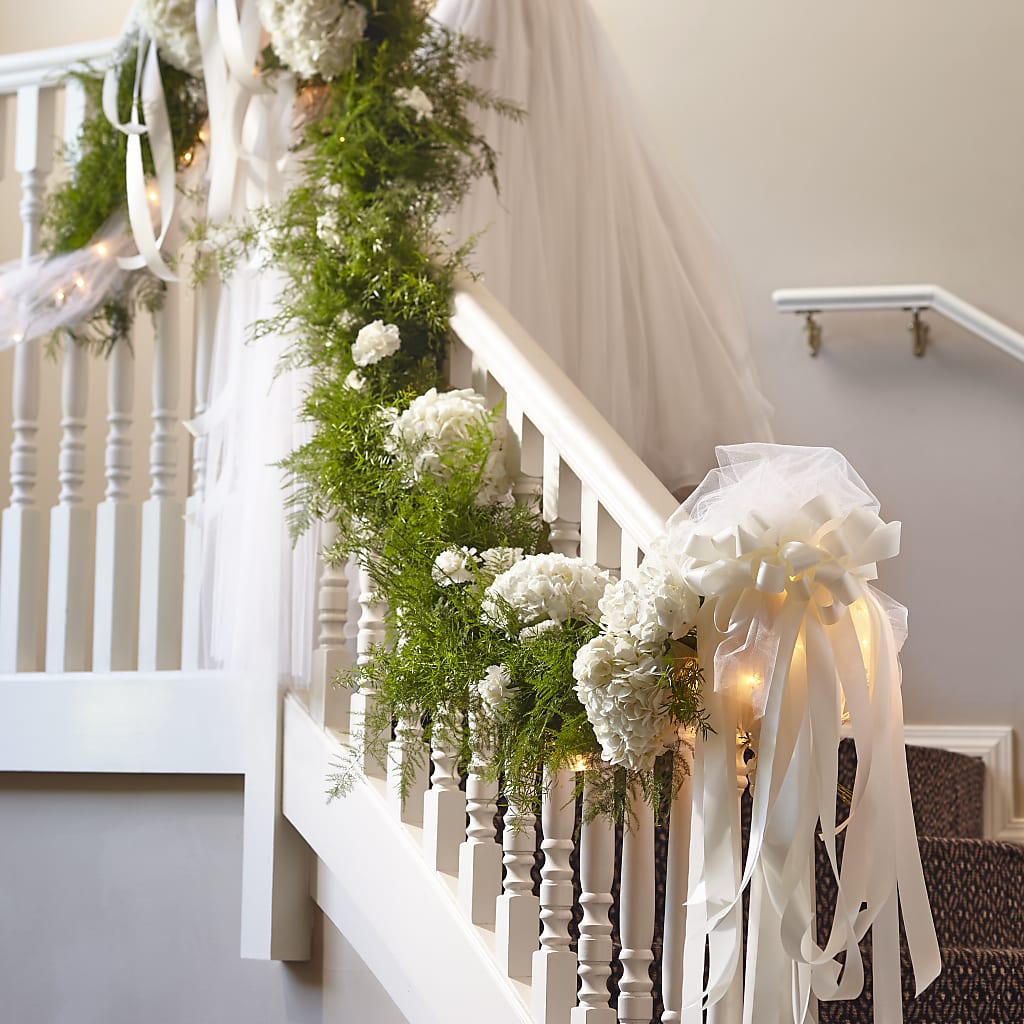 Champagne Dreams Garland – MELINDA MCCOY'S FLOWERS, Long Beach CA
