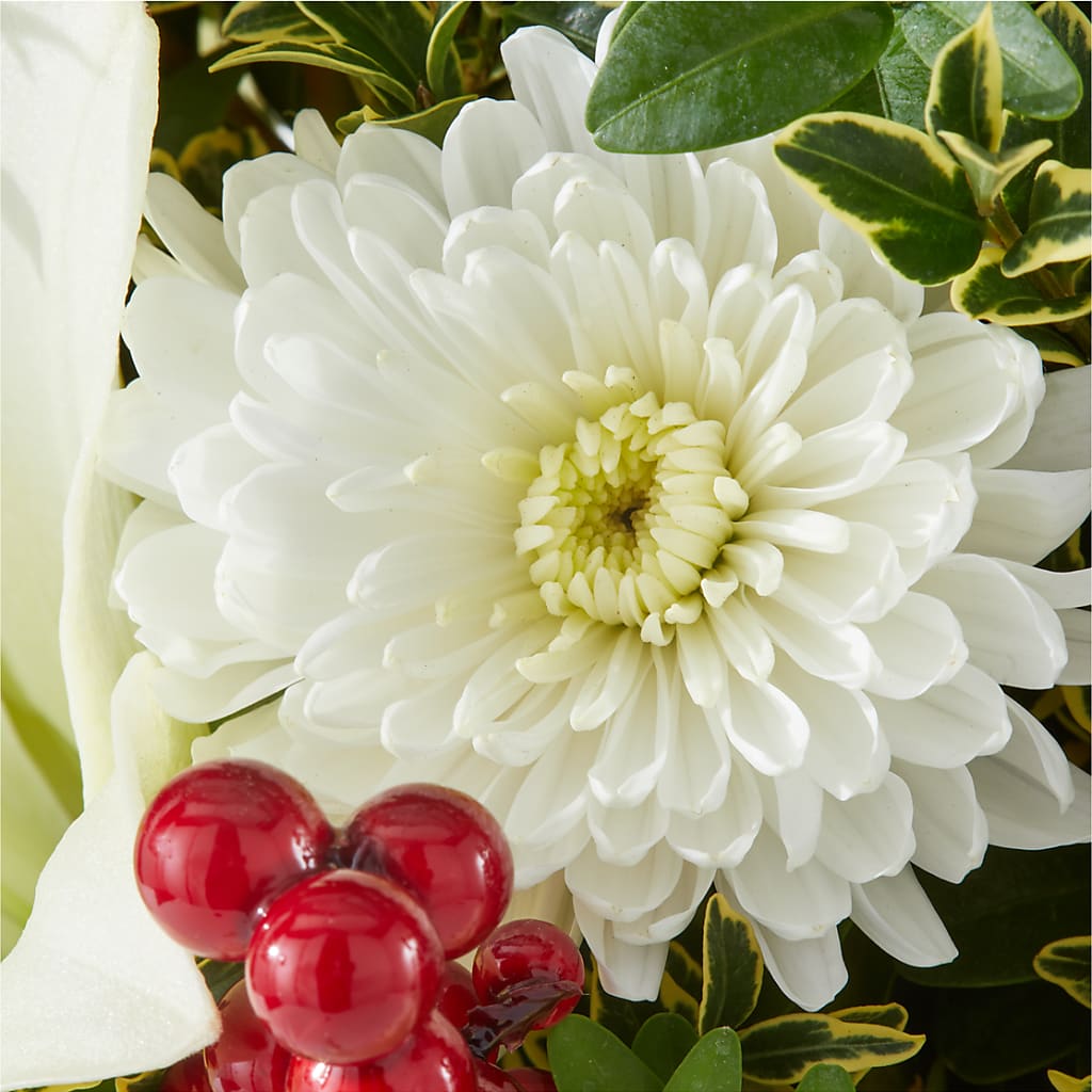 Festive Moments Tree – MELINDA MCCOY'S FLOWERS, Long Beach CA