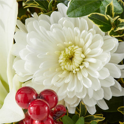 Festive Moments Tree – MELINDA MCCOY'S FLOWERS, Long Beach CA