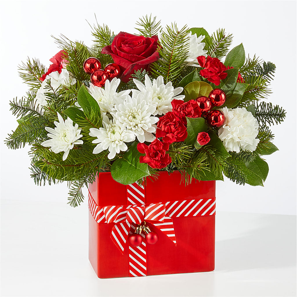 Presents Under the Tree Bouquet – MELINDA MCCOY'S FLOWERS, Long Beach CA