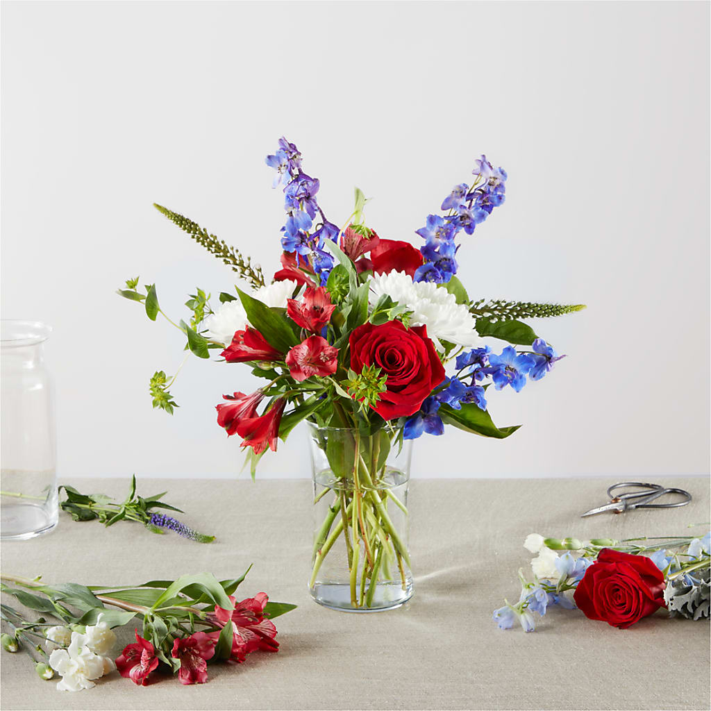 Star Spangled - A Florist Original – MELINDA MCCOY'S FLOWERS, Long Beach CA