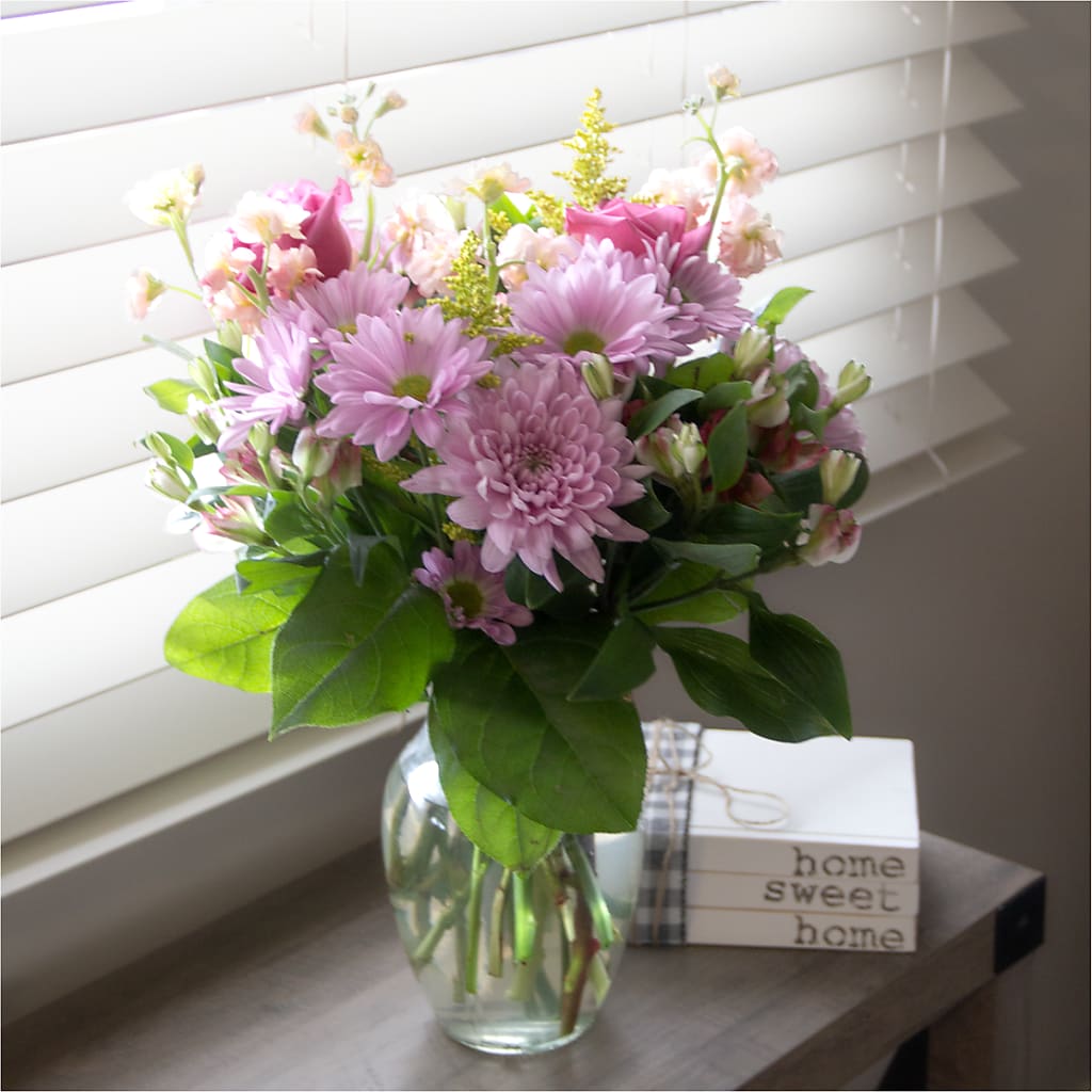 Pastel Tradition - A Florist Original – MELINDA MCCOY'S FLOWERS, Long Beach CA