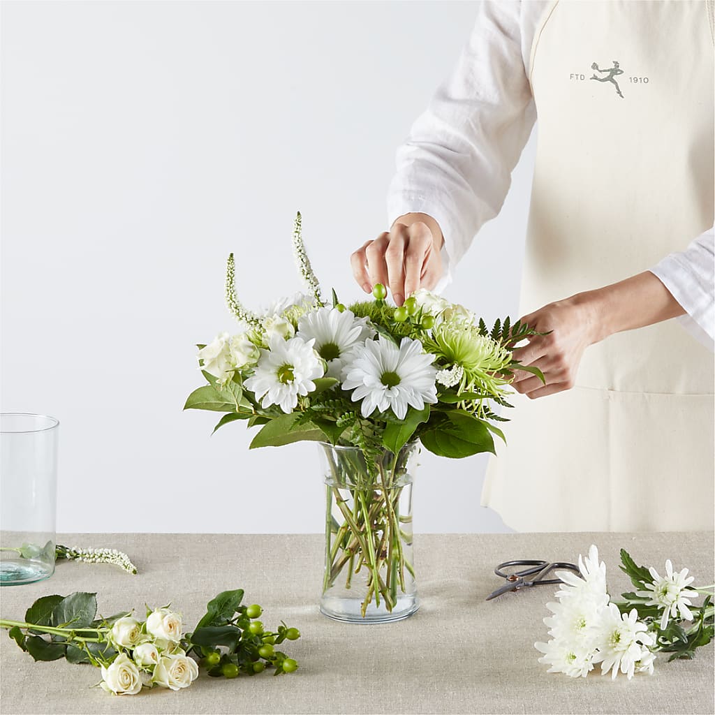 Irish Garden - A Florist Original – MELINDA MCCOY'S FLOWERS, Long Beach CA