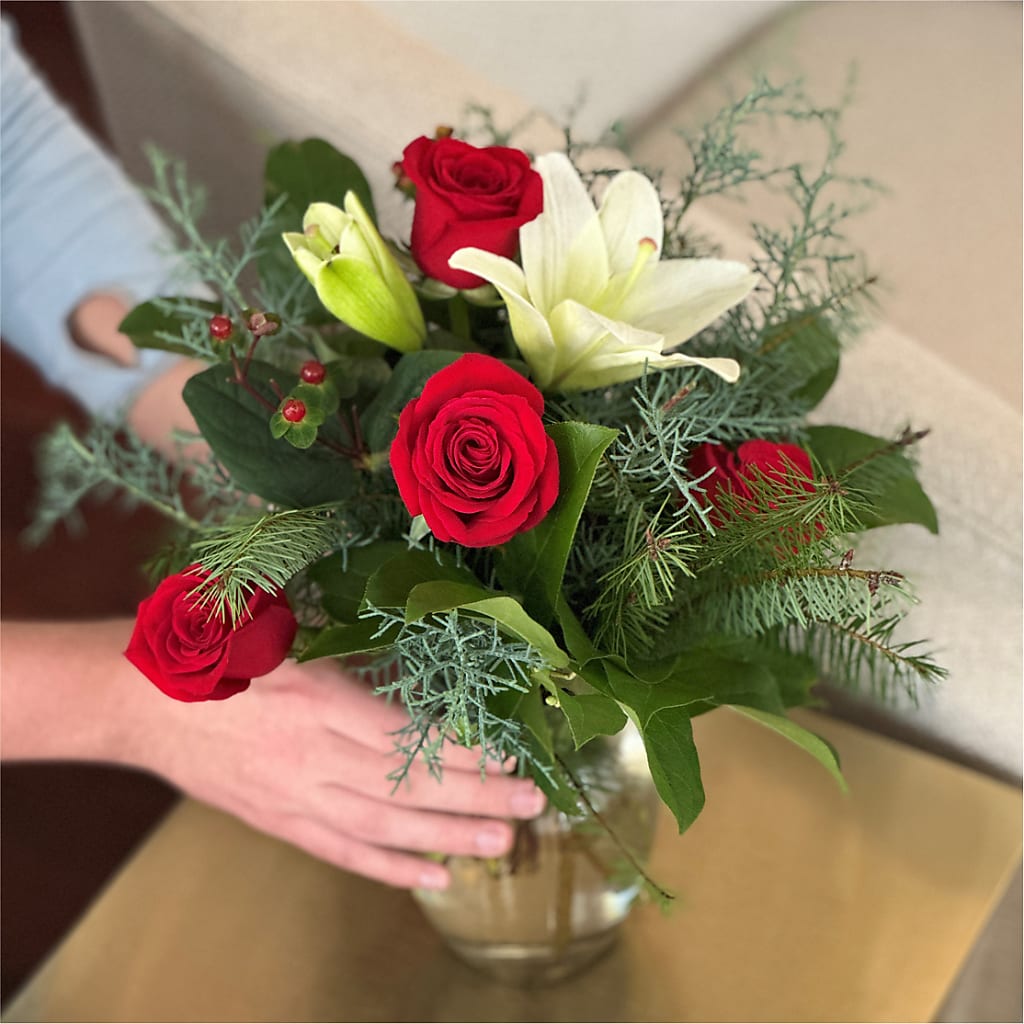 Glittering Lights Bouquet – MELINDA MCCOY'S FLOWERS, Long Beach CA