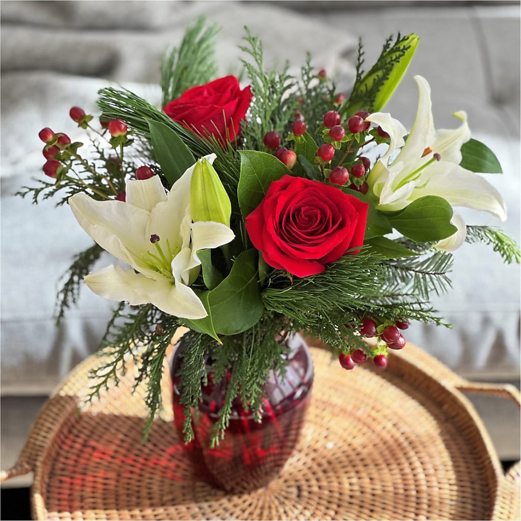 Evergreen Delight Bouquet – MELINDA MCCOY'S FLOWERS, Long Beach CA