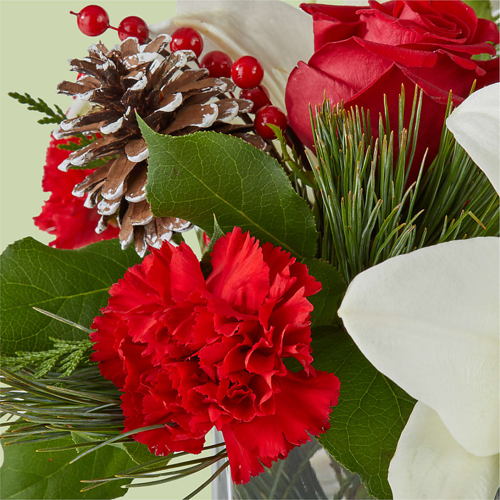 Glistening Icicles Bouquet – MELINDA MCCOY'S FLOWERS, Long Beach CA