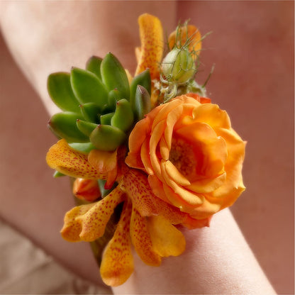 Irresistible Love Wrist Corsage – MELINDA MCCOY'S FLOWERS, Long Beach CA