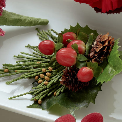 Red Berry Boutonniere – MELINDA MCCOY'S FLOWERS, Long Beach CA